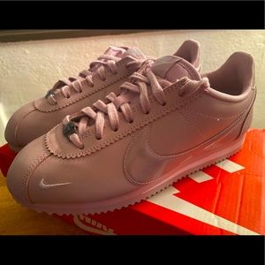 Classic Cortez Plum Chalk